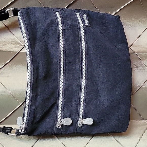 VGUC- Baggallini Special Edition ‘Large Zipper’ Nylon Crossbody - Picture 4 of 9